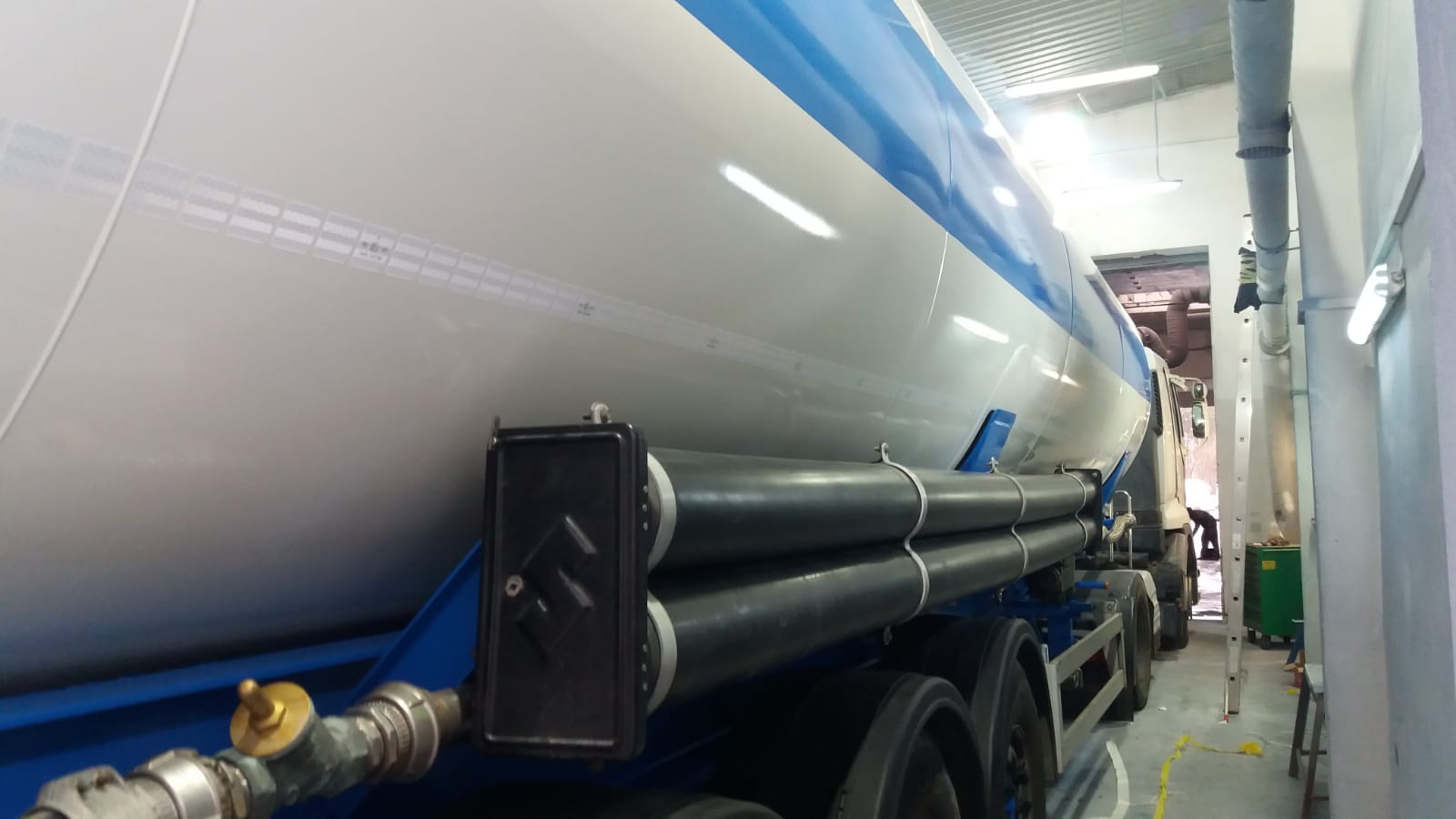 Serwis Naczep Feldbinder – serwis naczep PHS Magnum Chorula